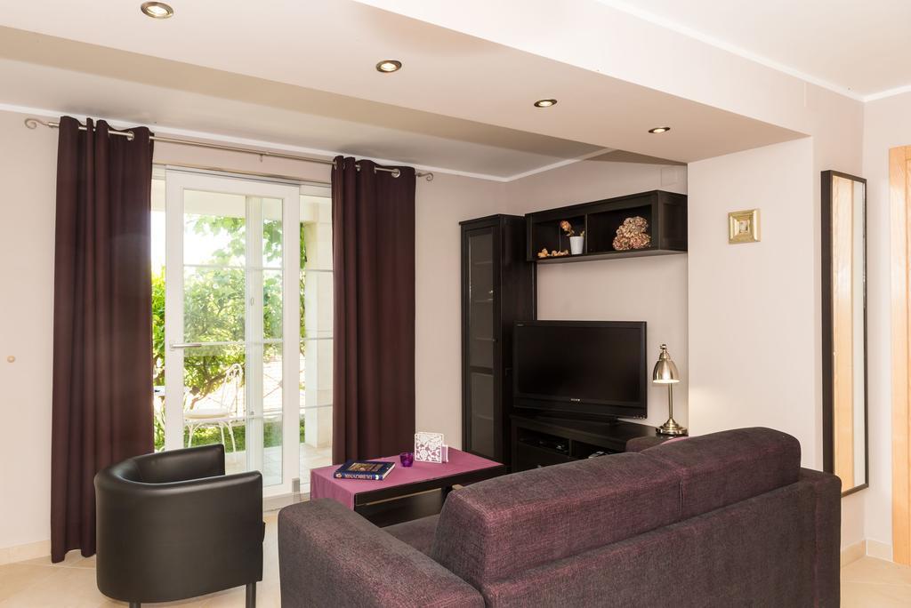 Gaura Appartement *